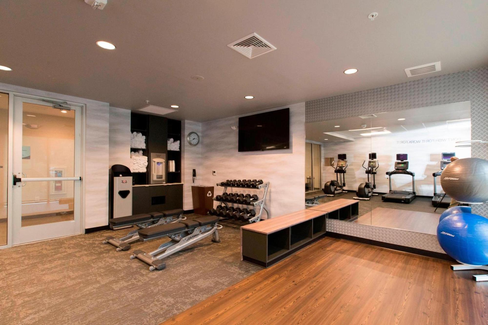 Fairfield Inn & Suites By Marriott Philadelphia Valley Forge/Great Valley Berwyn Extérieur photo