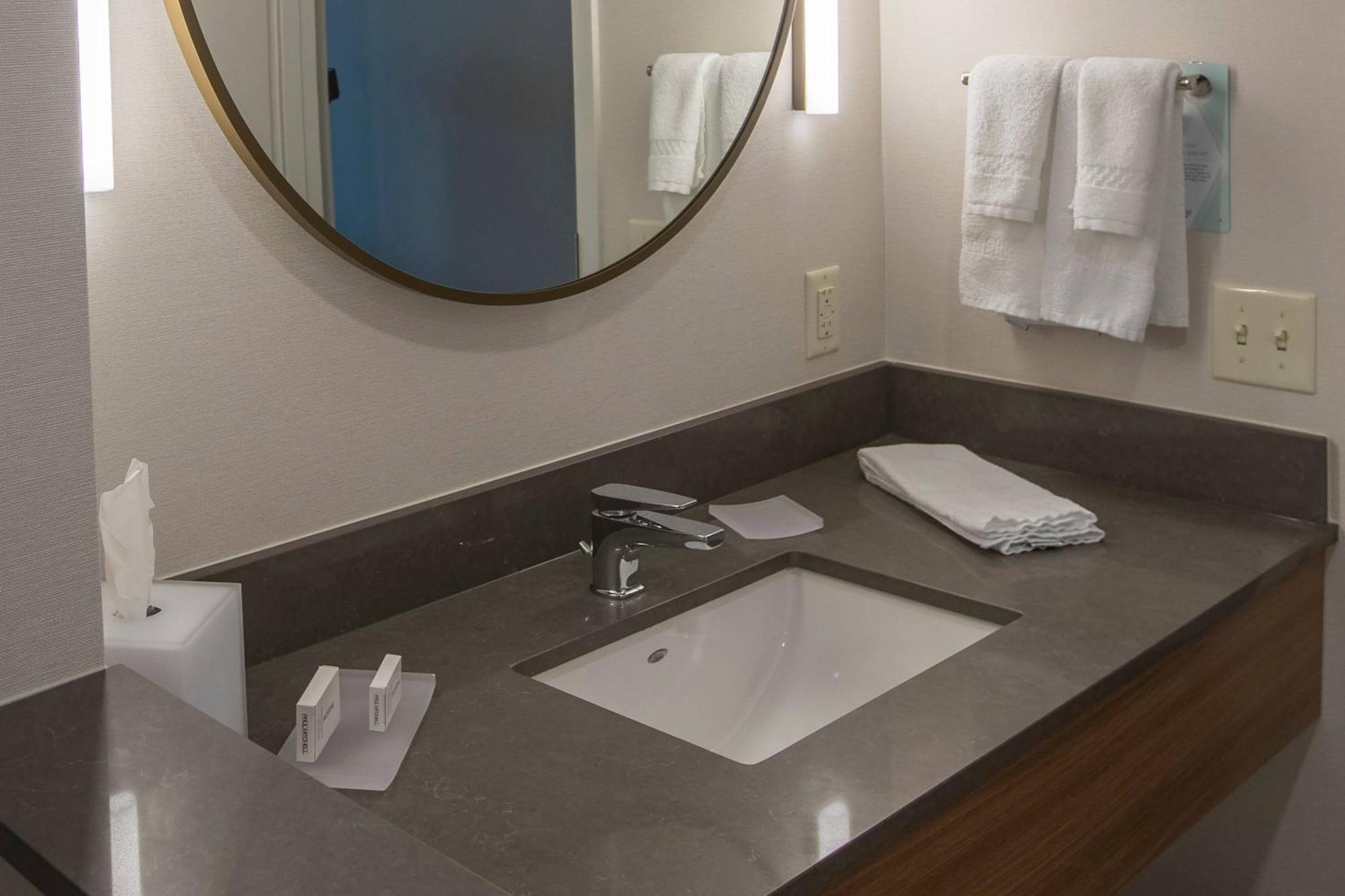 Fairfield Inn & Suites By Marriott Philadelphia Valley Forge/Great Valley Berwyn Extérieur photo